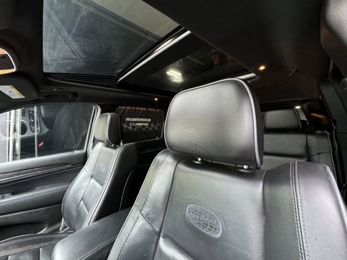 Used 2020 Jeep Grand Cherokee Overland image 14