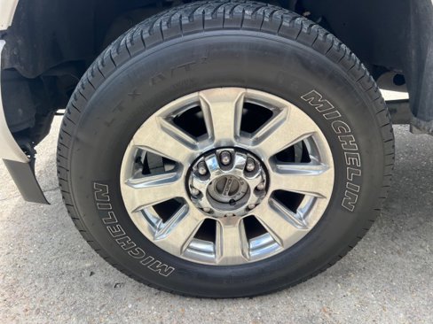 Used 2019 Ford F250 Platinum w/ Platinum Ultimate Package image 17