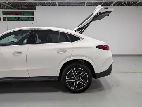 New 2025 Mercedes-Benz GLC 300 4MATIC image 9