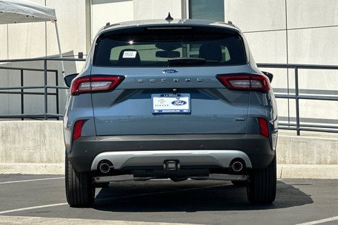 New 2025 Ford Escape SE image 4
