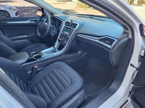 Used 2013 Ford Fusion SE image 14