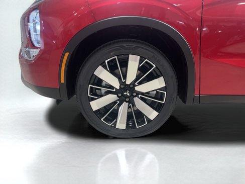 New 2025 Mitsubishi Outlander SEL image 8