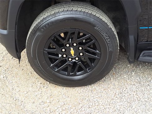 Used 2024 Chevrolet Silverado EV W/T image 9