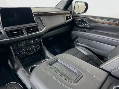 Certified 2024 Chevrolet Suburban Premier w/ Premium Package 2 image 25