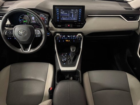 Used 2022 Toyota RAV4 XLE Premium image 19