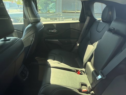 Certified 2022 Jeep Cherokee Limited image 14