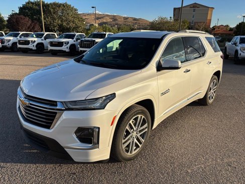 Used 2022 Chevrolet Traverse High Country image 1