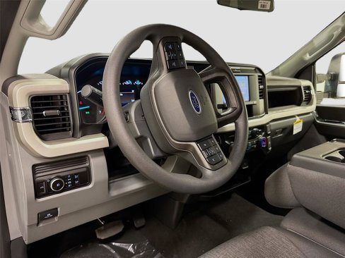 New 2026 Ford F250 XL image 9