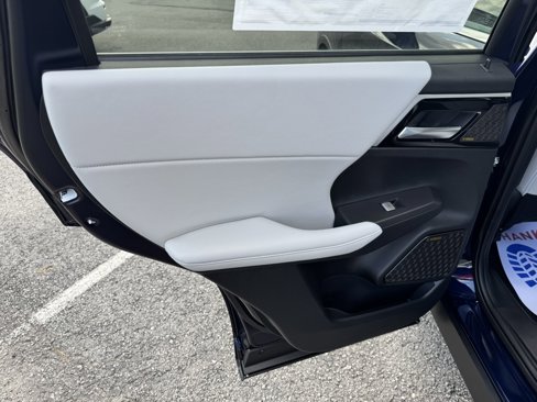 New 2025 Mitsubishi Outlander SE image 34