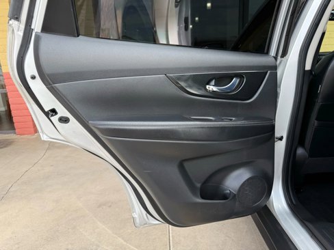 Used 2018 Nissan Rogue SL image 21