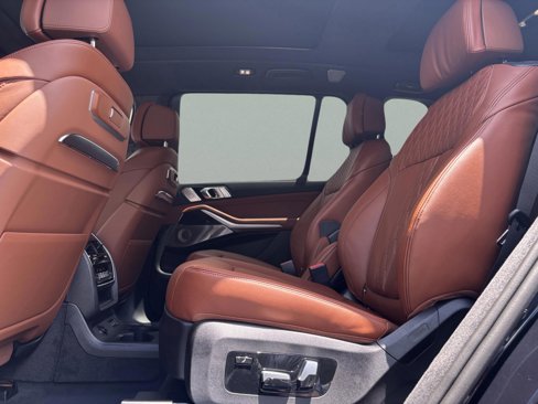 New 2026 BMW X7 M60i image 29