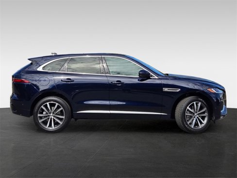 New 2026 Jaguar F-PACE R-Dynamic S image 3