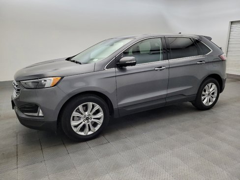 Used 2024 Ford Edge Titanium image 2