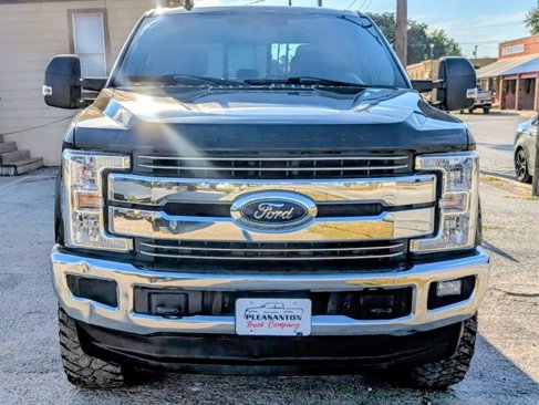 Used 2019 Ford F250 Lariat image 2