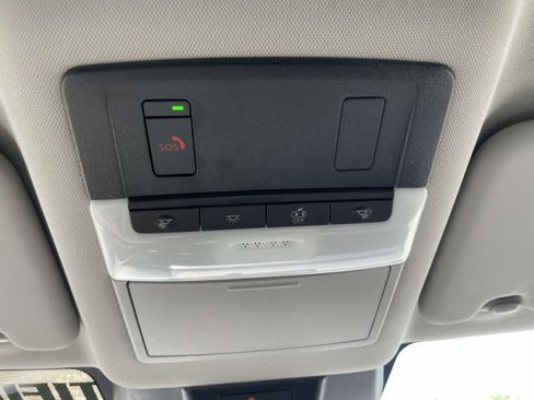 Certified 2023 Nissan Rogue SV image 33