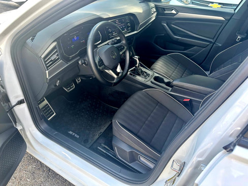 Used 2024 Volkswagen Jetta Sport image 18