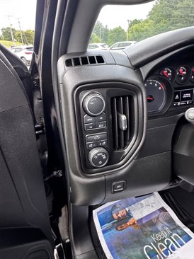 Used 2023 Chevrolet Silverado 1500 Custom image 8