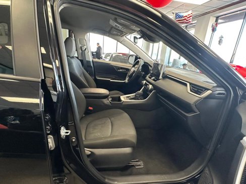 Used 2023 Toyota RAV4 XLE image 29