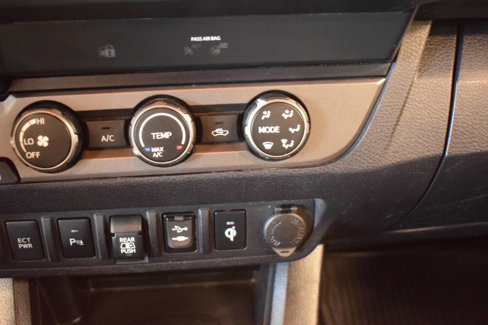 Used 2019 Toyota Tacoma TRD Off-Road w/ Technology Package image 61