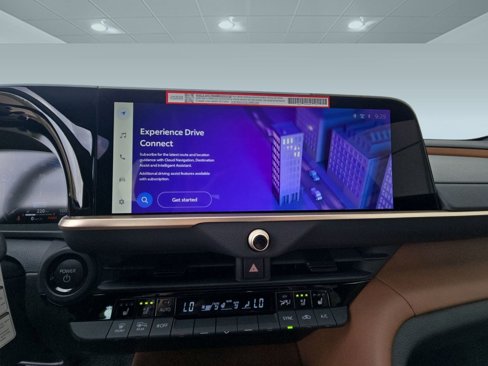 New 2025 Toyota Crown Signia image 25