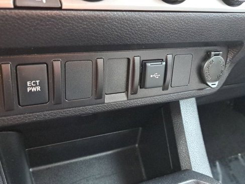 Used 2022 Toyota Tacoma SR image 23