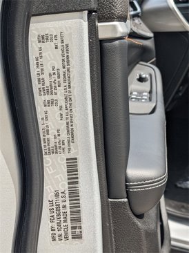 New 2025 Jeep Grand Cherokee L Limited image 27
