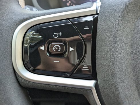 New 2026 Volvo XC90 B6 Plus w/ Protection Package Premier image 27