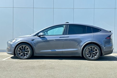 Used 2022 Tesla Model X image 2