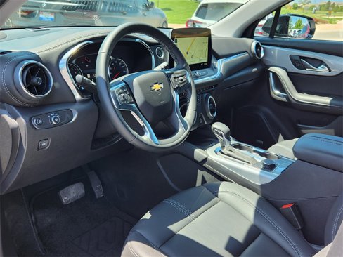 Used 2025 Chevrolet Blazer LT w/ Sound & Technology Package image 8