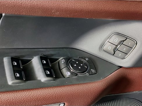 Used 2024 Ford Expedition Limited image 15