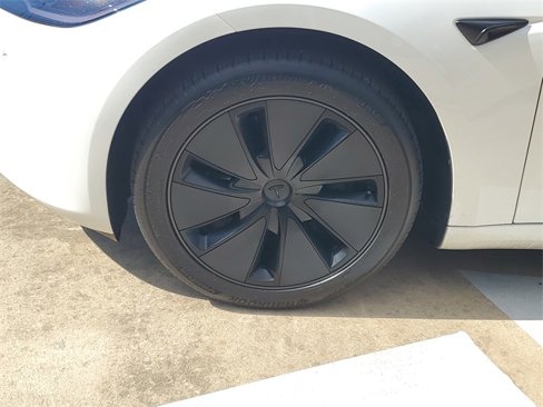Used 2024 Tesla Model 3 Standard Range image 11