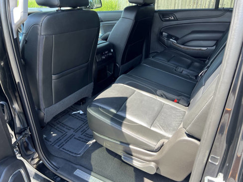Used 2020 Chevrolet Suburban LT image 23
