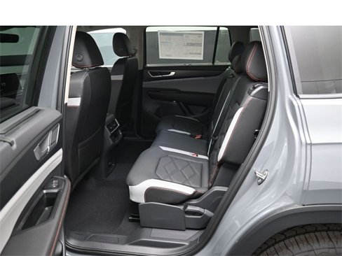 New 2025 Volkswagen Atlas Peak Edition SE image 11