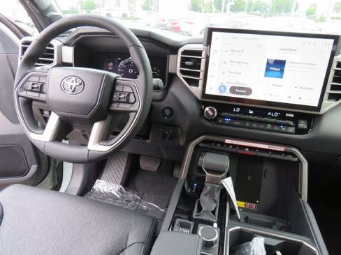 New 2025 Toyota Tundra Limited image 27