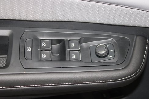New 2026 Volkswagen Atlas Cross Sport SEL R-Line image 12