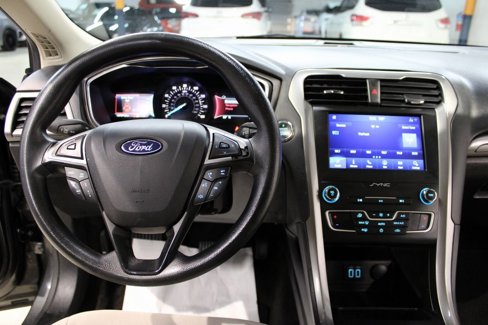 Used 2020 Ford Fusion S image 18