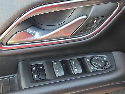 Used 2023 Chevrolet Tahoe Z71 w/ Luxury Package image 24