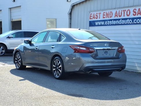 Used 2018 Nissan Altima 2.5 SV image 3