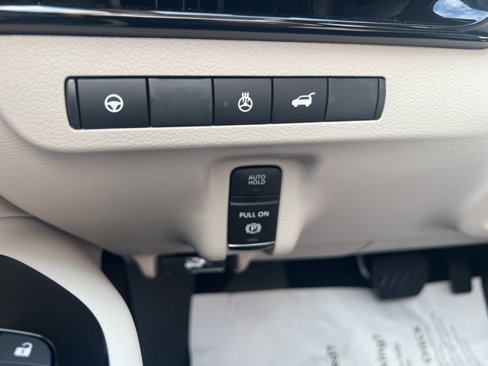 New 2025 Nissan Murano SL image 14