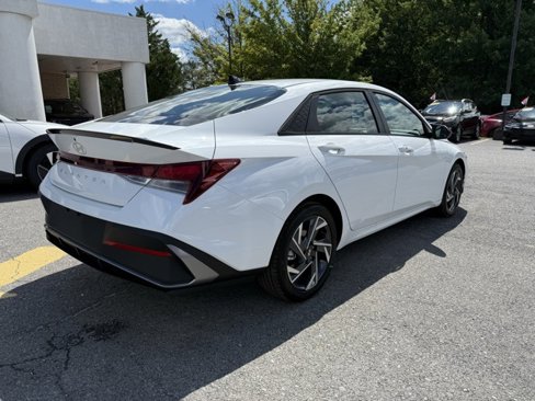 New 2025 Hyundai Elantra Sport w/ Cargo Package image 3
