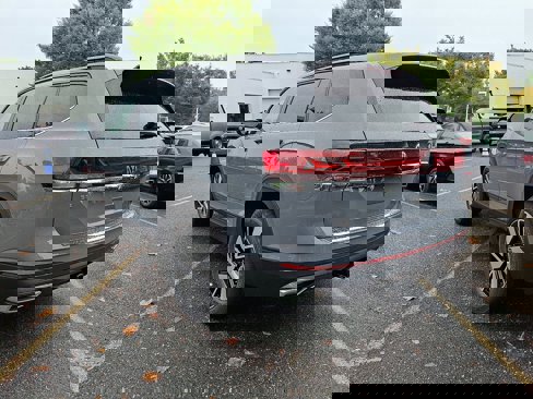New 2026 Volkswagen Atlas SE image 3