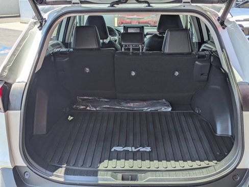 Certified 2022 Toyota RAV4 XLE Premium image 10