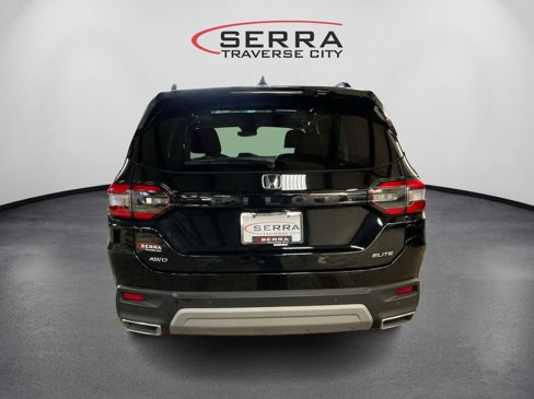 Used 2023 Honda Pilot Elite image 6