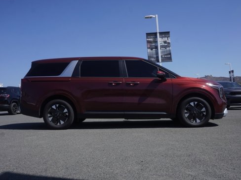 Used 2025 Kia Carnival LXS image 3