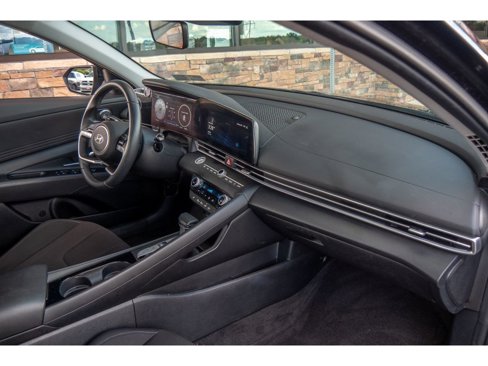 Used 2024 Hyundai Elantra SEL w/ Convenience Package image 14
