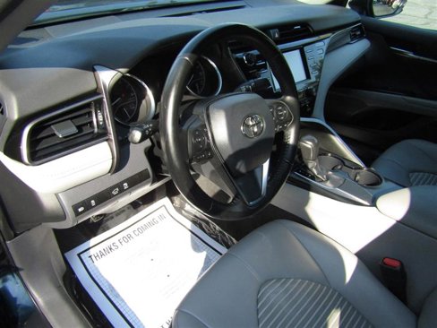 Used 2020 Toyota Camry SE image 13