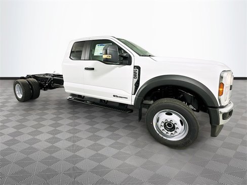 New 2026 Ford F550 4x4 Supercab Super Duty image 3