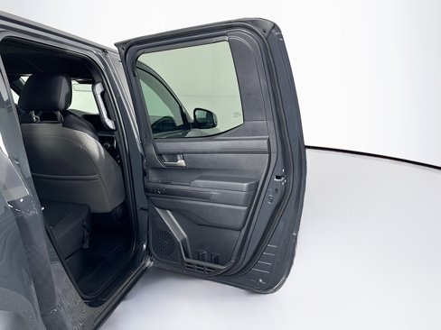 Used 2025 Toyota Tacoma TRD Off-Road image 30