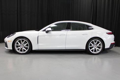 New 2025 Porsche Panamera 4 image 2