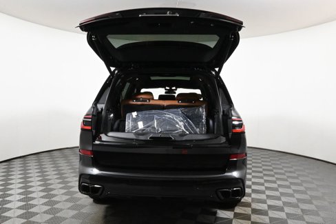New 2026 BMW X7 M60i image 41